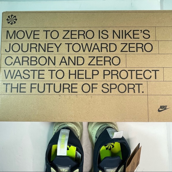 Nike Air Zoom Type Crater Mens Sz 10 Recycled Sneakers Lightweight Running Shoes - Picture 8 of 11